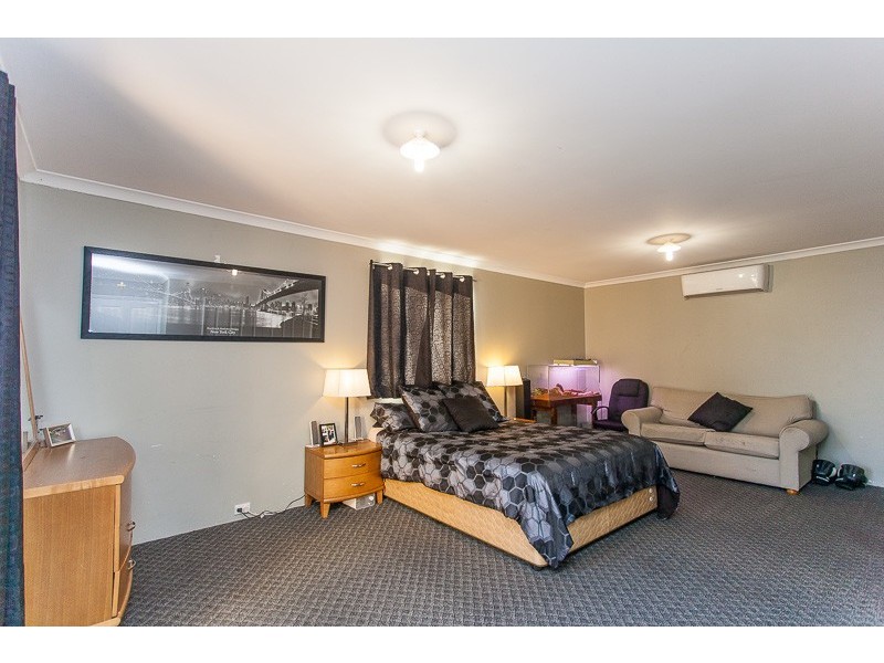 64 Kelvin Road, Wattle Grove WA 6107