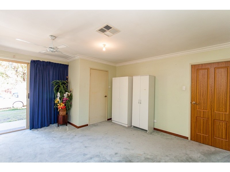 64 Kelvin Road, Wattle Grove WA 6107