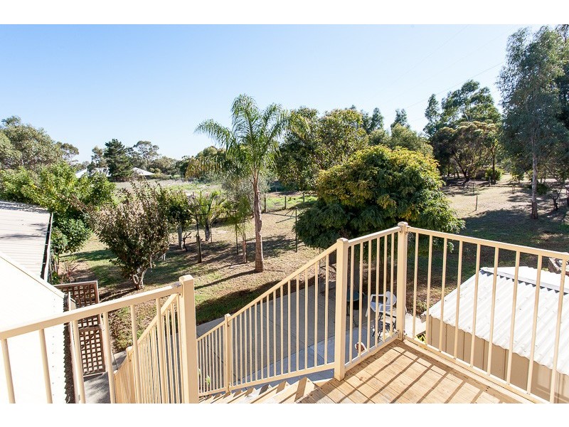 64 Kelvin Road, Wattle Grove WA 6107