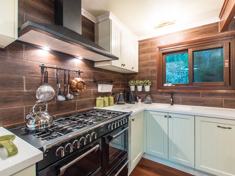 20 Barnes Road, Roleystone WA 6111