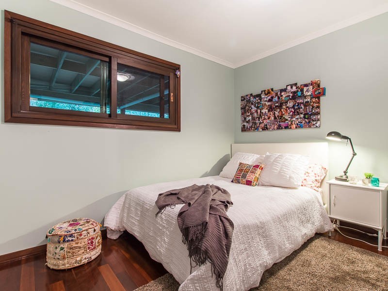 20 Barnes Road, Roleystone WA 6111