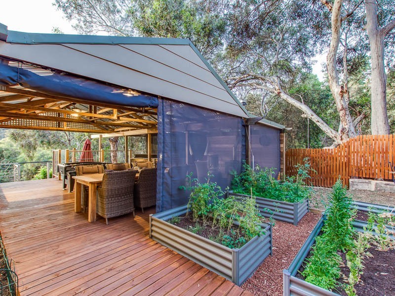 20 Barnes Road, Roleystone WA 6111