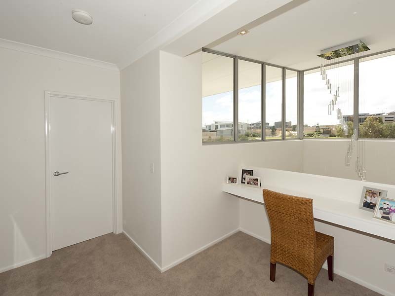 14 Huntress Avenue, North Coogee WA 6163