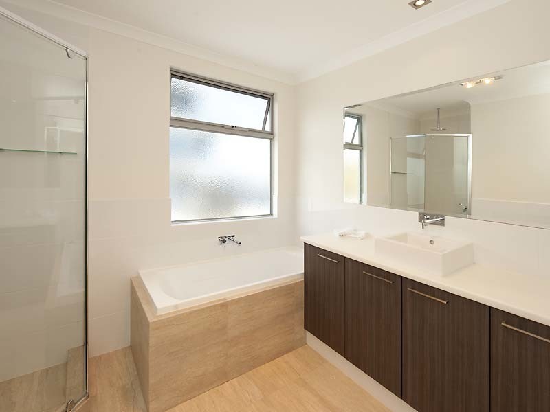 14 Huntress Avenue, North Coogee WA 6163