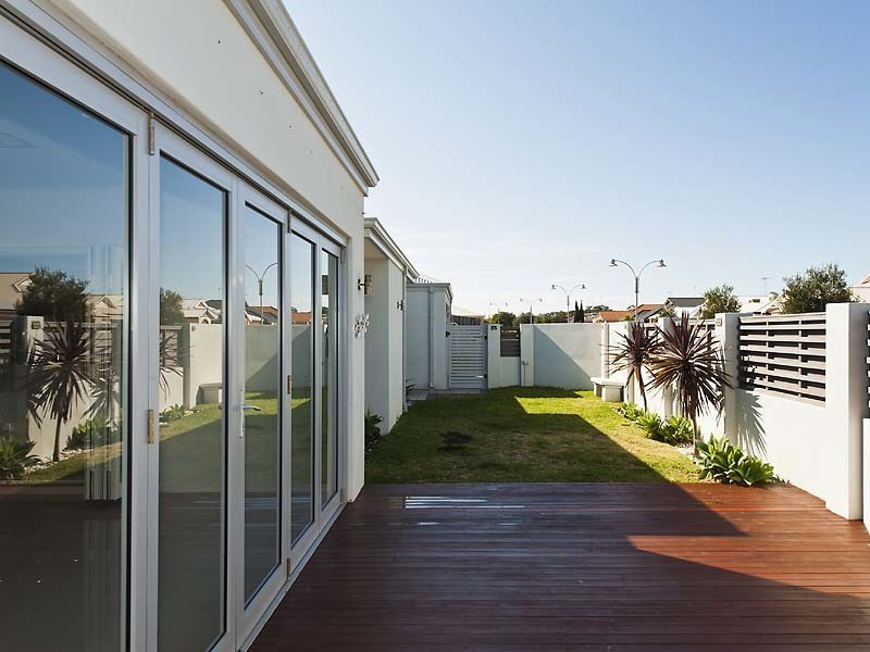 15 Buttercup Parkway, Halls Head WA 6210