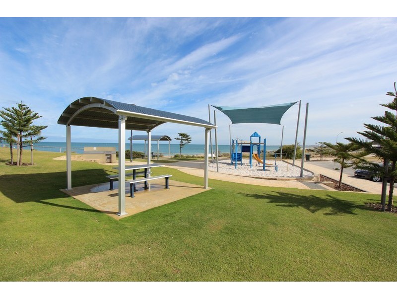 43 Wyeree Road, Mandurah WA 6210