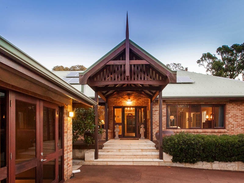 30 Grange Crescent, Gooseberry Hill WA 6076