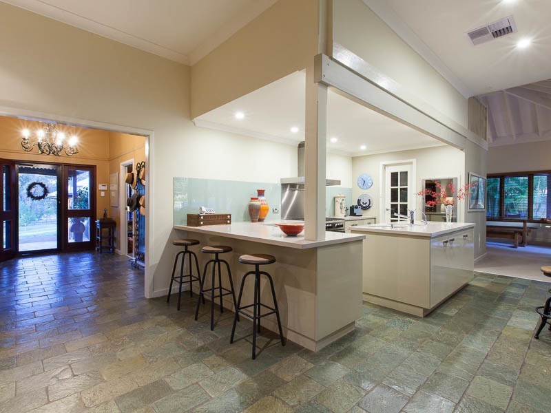 30 Grange Crescent, Gooseberry Hill WA 6076