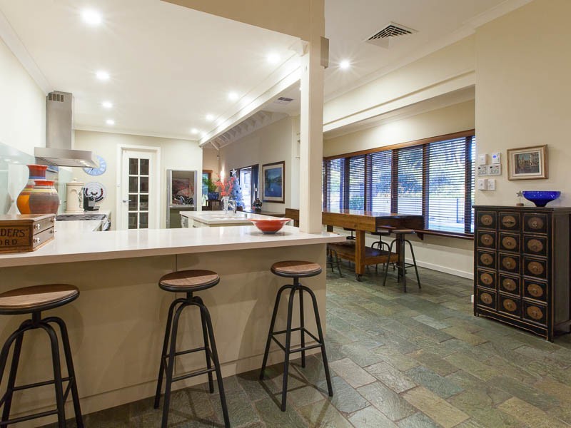 30 Grange Crescent, Gooseberry Hill WA 6076