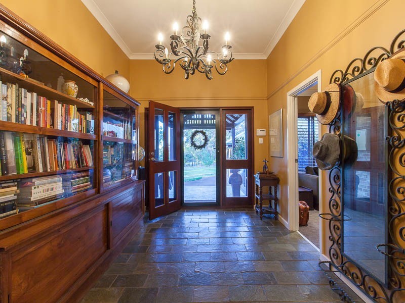 30 Grange Crescent, Gooseberry Hill WA 6076