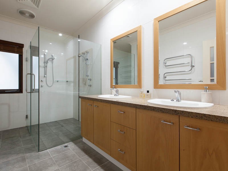 30 Grange Crescent, Gooseberry Hill WA 6076