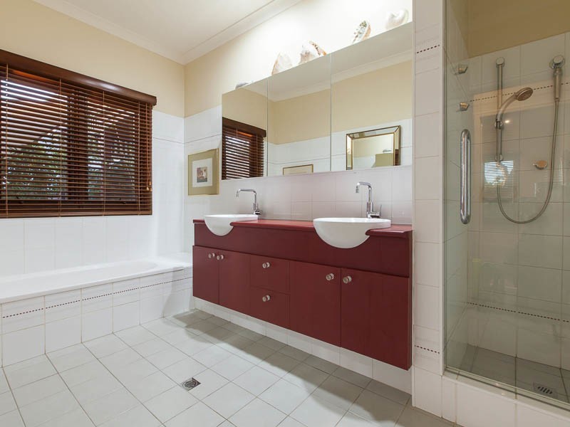 30 Grange Crescent, Gooseberry Hill WA 6076