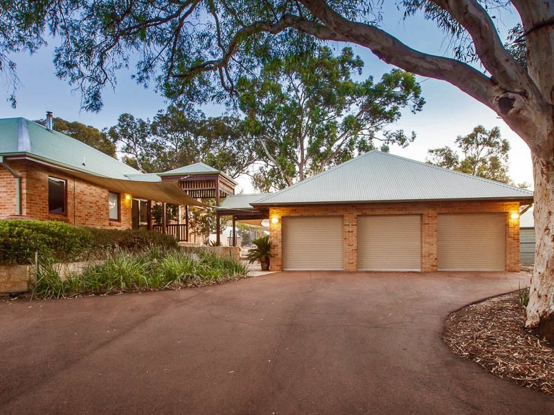 30 Grange Crescent, Gooseberry Hill WA 6076