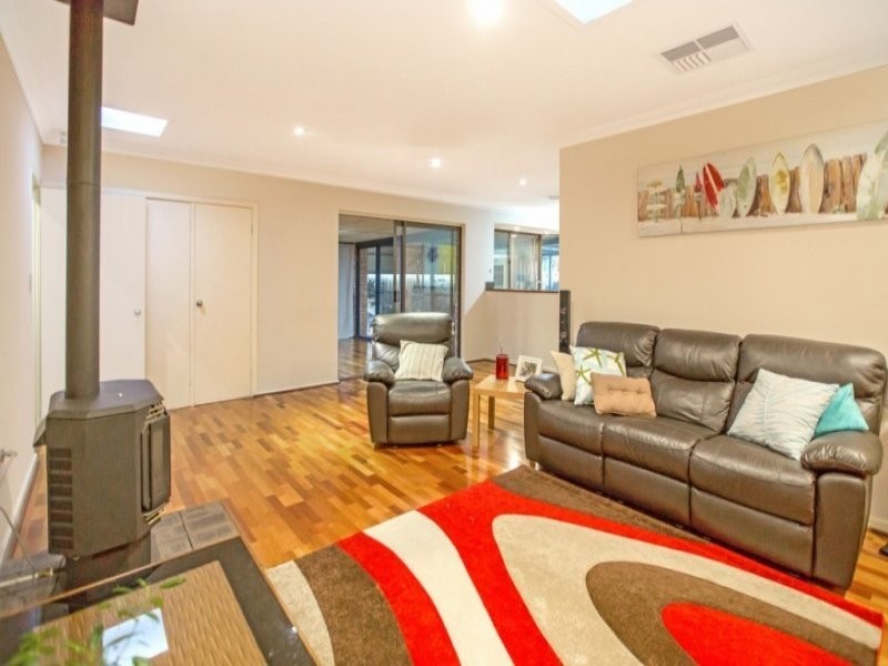 25 Hadley Gardens, Kardinya WA 6163