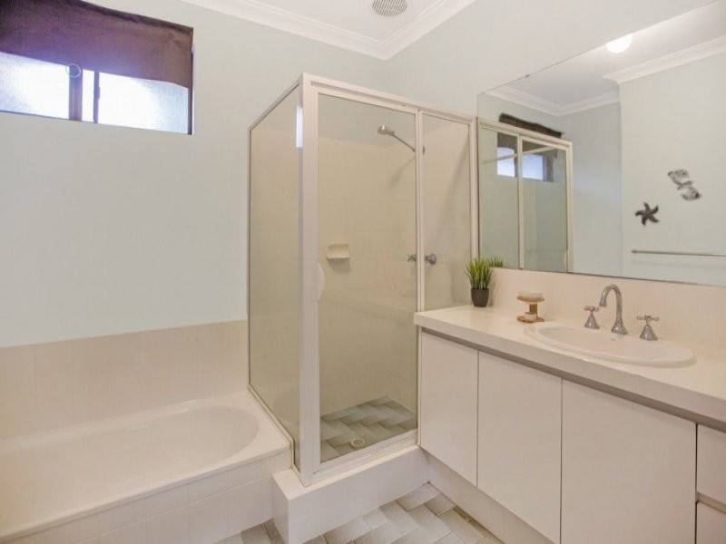 25 Hadley Gardens, Kardinya WA 6163