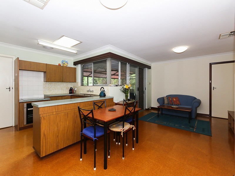 34 Heslop Road, Lesmurdie WA 6076