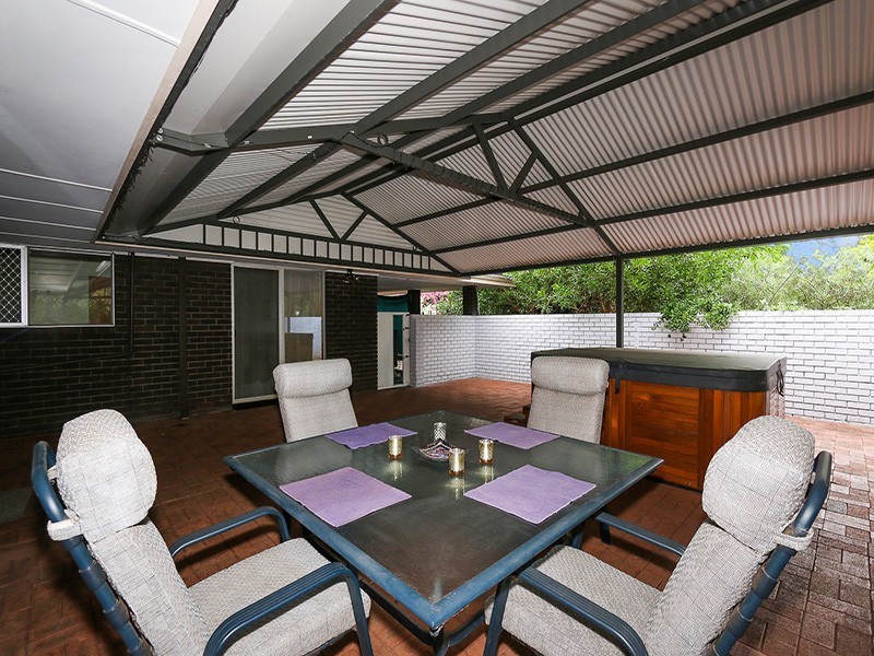 34 Heslop Road, Lesmurdie WA 6076