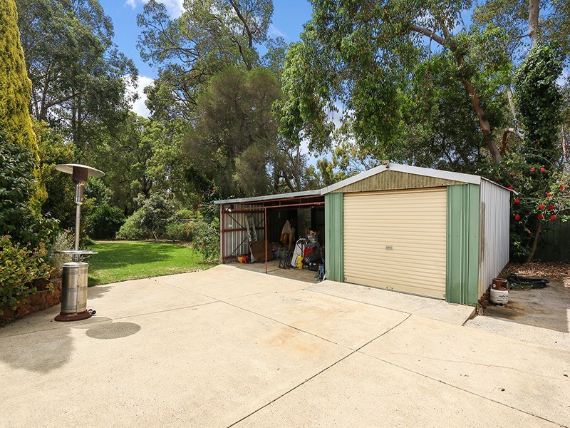 34 Heslop Road, Lesmurdie WA 6076
