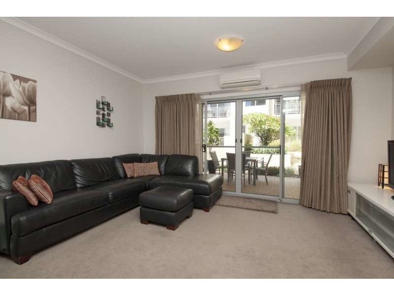 3/6 Ibera Way, Success WA 6164