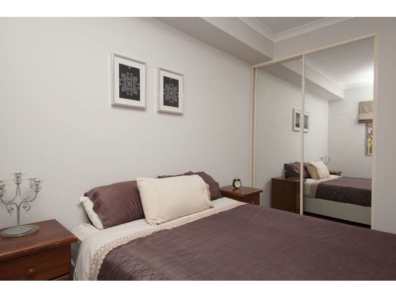 3/6 Ibera Way, Success WA 6164