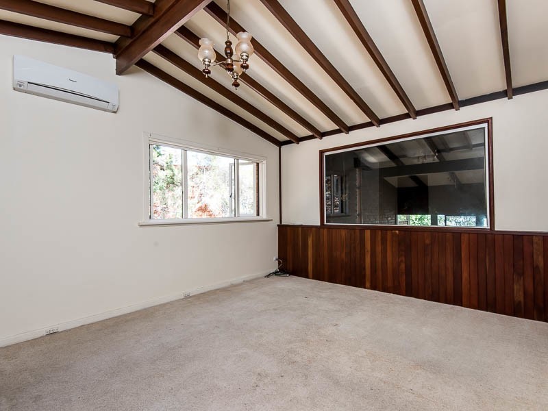 11 Prospect Crescent, Kalamunda WA 6076