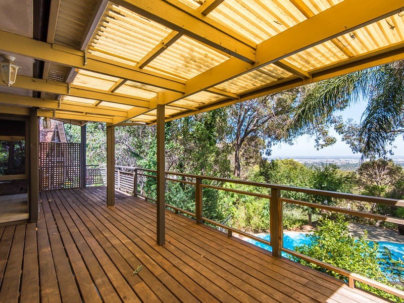 11 Prospect Crescent, Kalamunda WA 6076