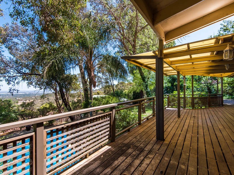 11 Prospect Crescent, Kalamunda WA 6076