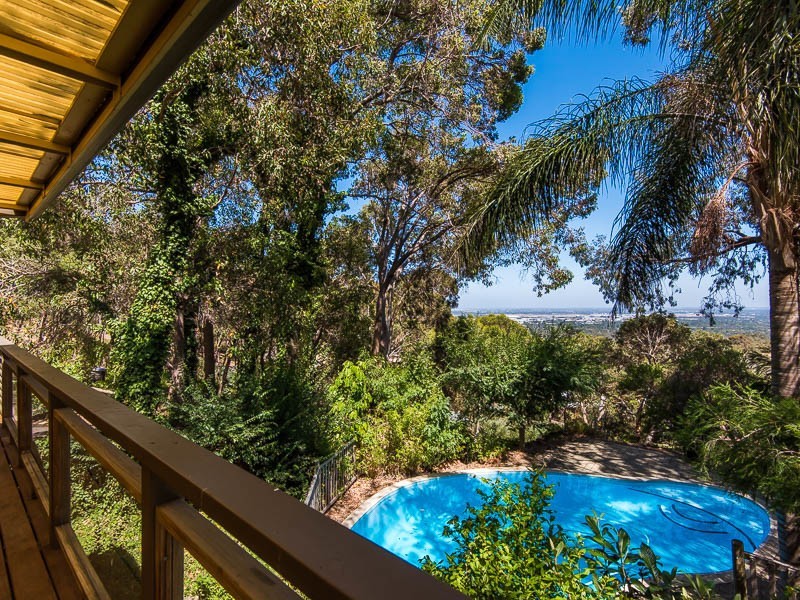 11 Prospect Crescent, Kalamunda WA 6076