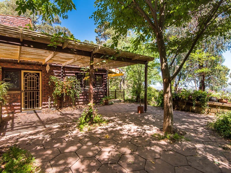 11 Prospect Crescent, Kalamunda WA 6076