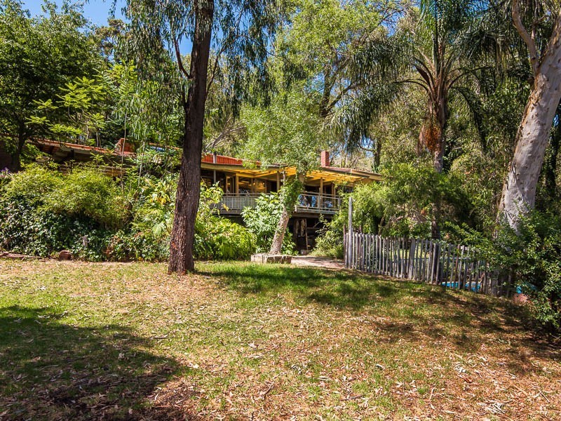 11 Prospect Crescent, Kalamunda WA 6076