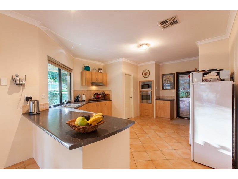 16 Tincombe Grove, Baldivis WA 6171