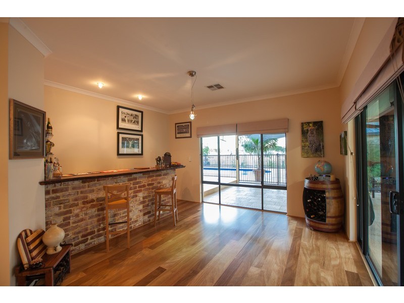 16 Tincombe Grove, Baldivis WA 6171