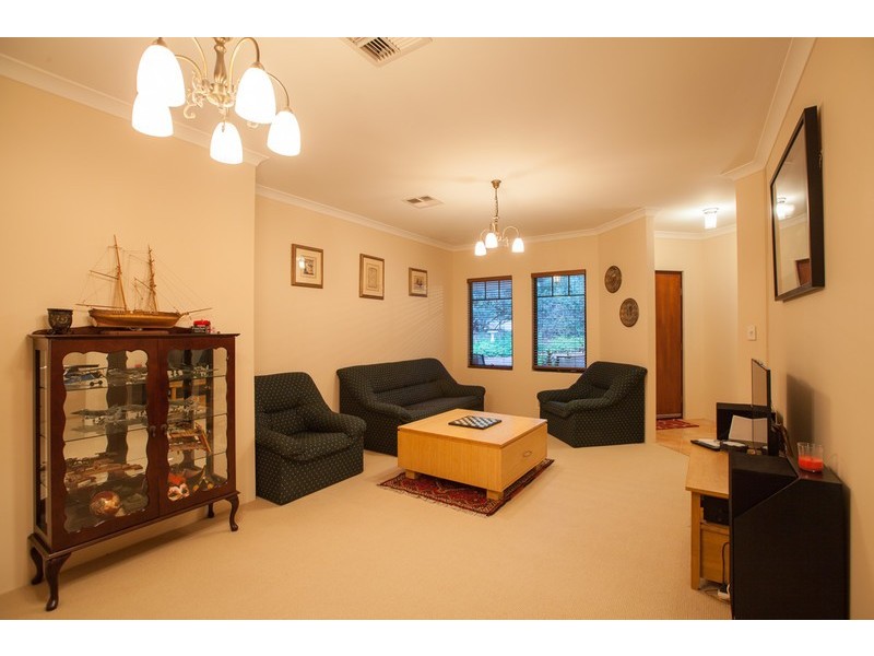 16 Tincombe Grove, Baldivis WA 6171