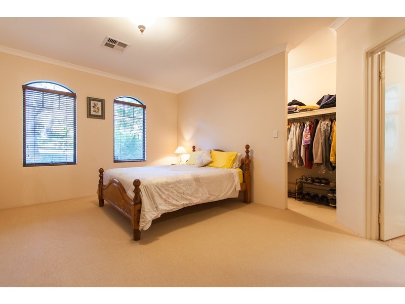 16 Tincombe Grove, Baldivis WA 6171