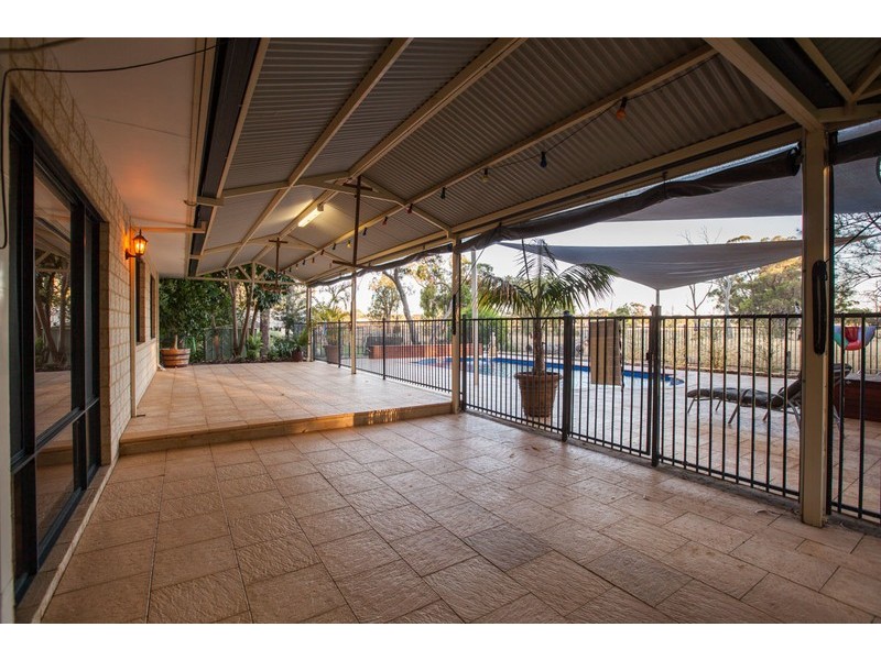 16 Tincombe Grove, Baldivis WA 6171