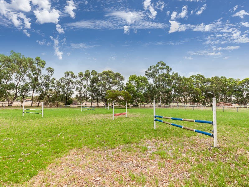 78 Victoria Road, Wattle Grove WA 6107