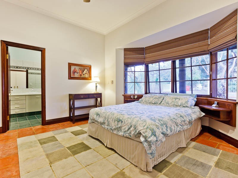 78 Victoria Road, Wattle Grove WA 6107