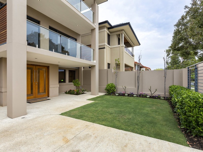 30 Leonora Street, Como WA 6152