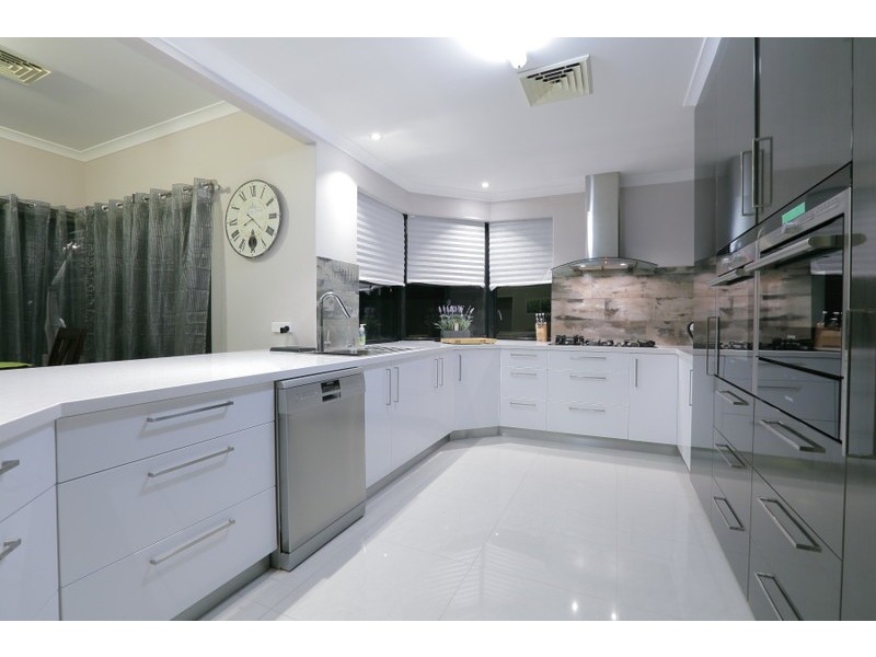 45 Welbeck Road, Canning Vale WA 6155