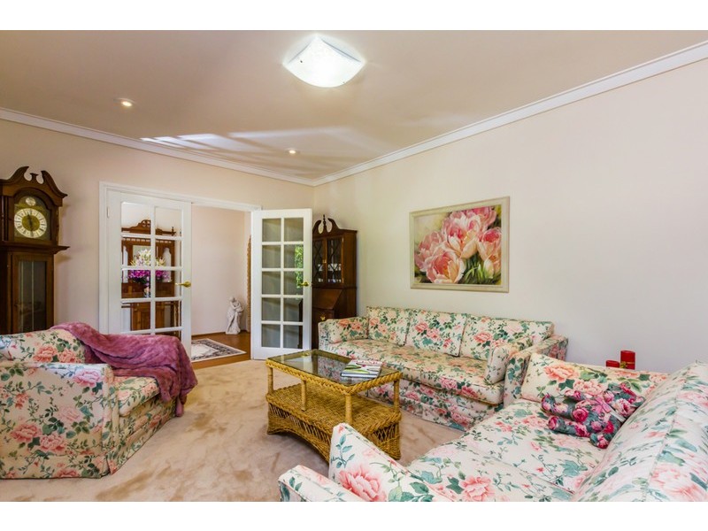 12 Battersea Road, Canning Vale WA 6155