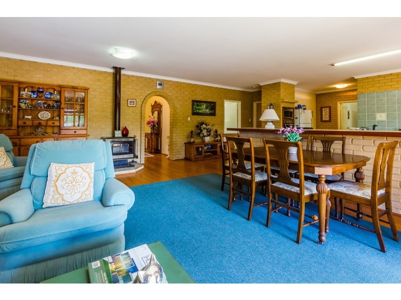 12 Battersea Road, Canning Vale WA 6155