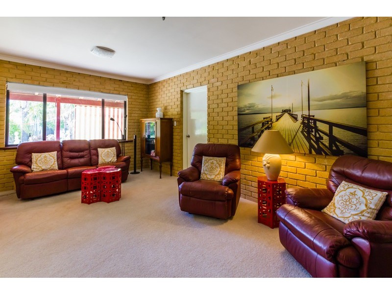 12 Battersea Road, Canning Vale WA 6155