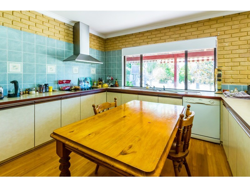 12 Battersea Road, Canning Vale WA 6155