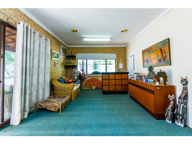 12 Battersea Road, Canning Vale WA 6155