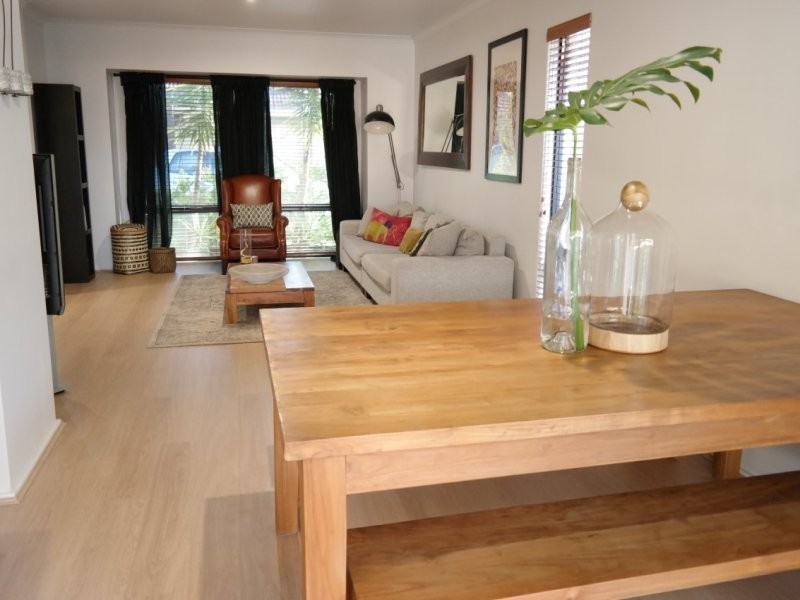 14 Pembrooke Lane, Canning Vale WA 6155