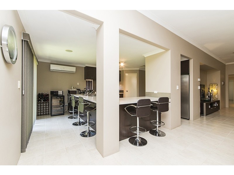 30 Jubata Gardens, Dudley Park WA 6210