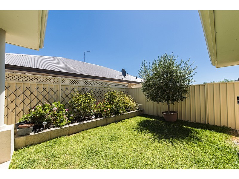 30 Jubata Gardens, Dudley Park WA 6210