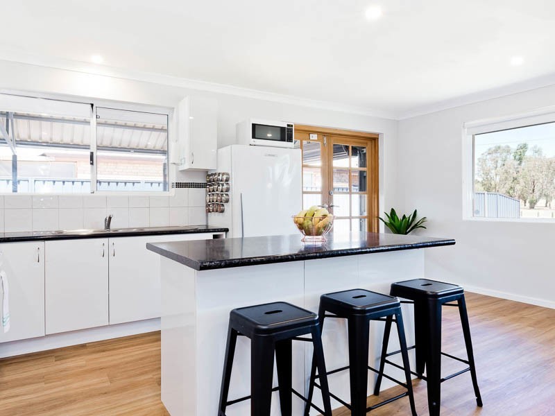 62 Queens Road, South Guildford WA 6055