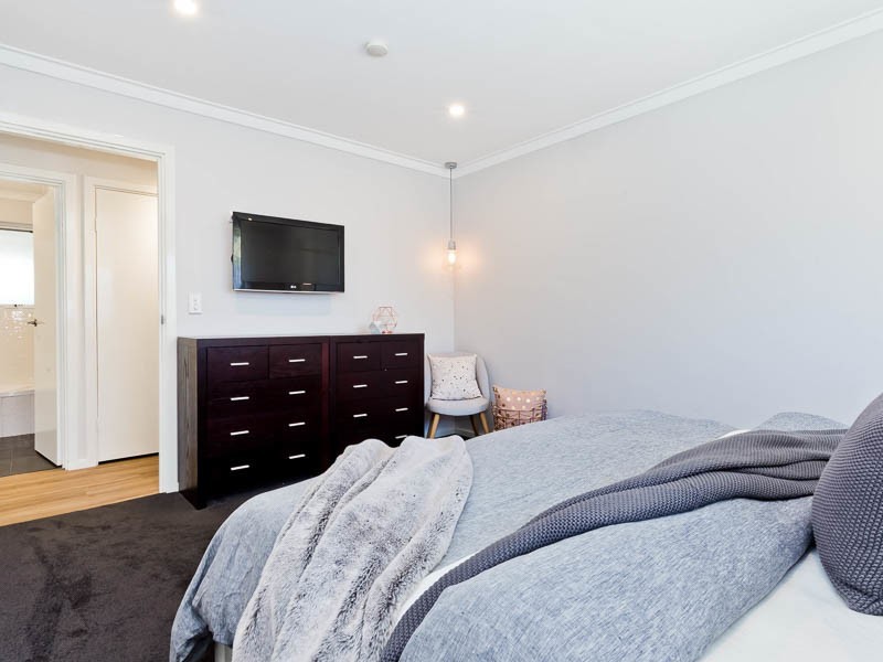 62 Queens Road, South Guildford WA 6055