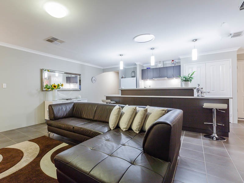 25 Elvire Street, Viveash WA 6056